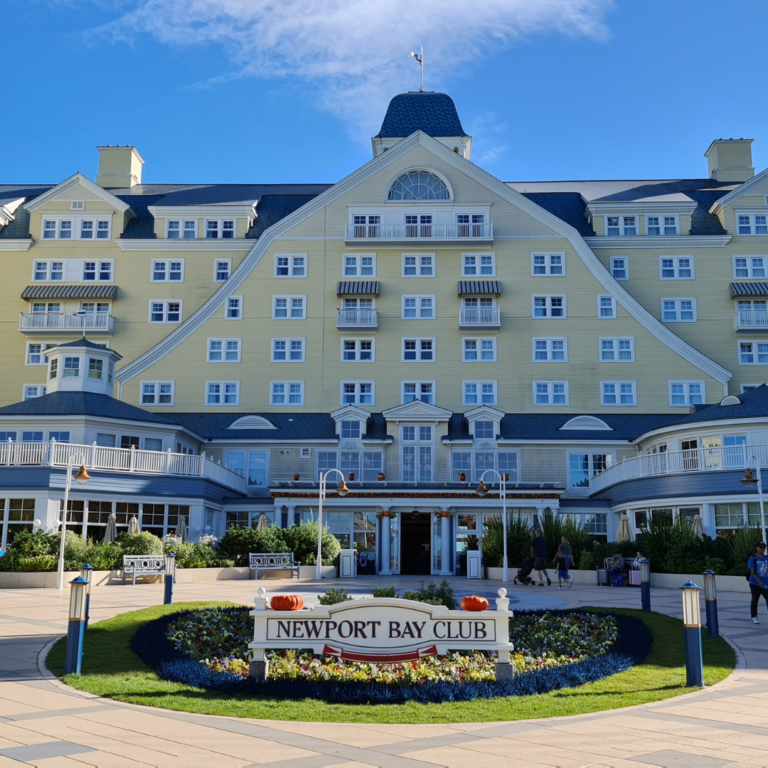 HOTEL NEWPORT BAY CLUB DLP